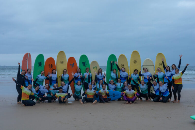 Best Surf Camp Spots in the United States: An Analytical Guide for the Discerning Learner
